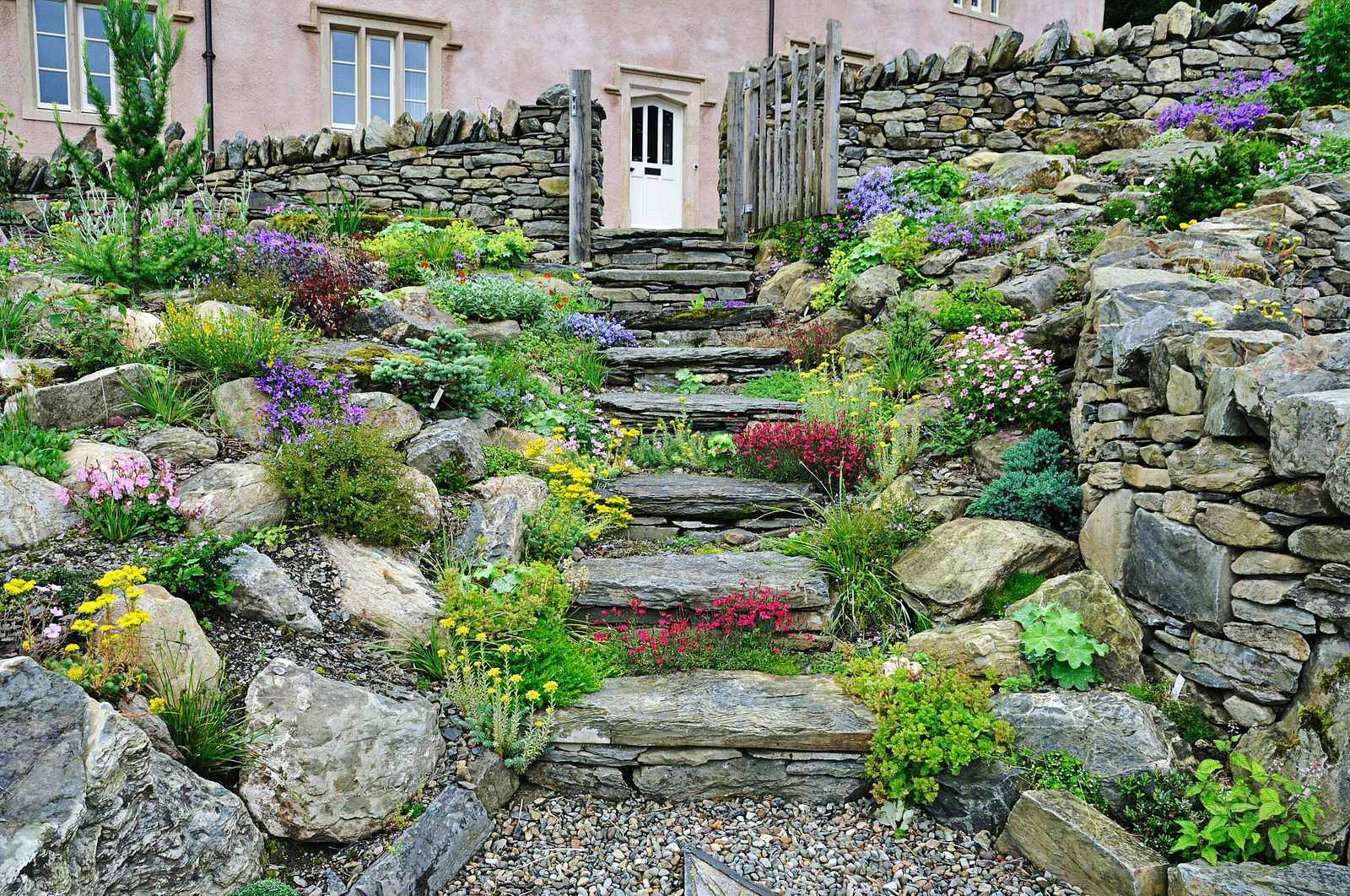 Amping up your walkways to boost your yard's curb appeal